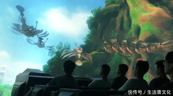 科技創新環幕軌道影院超大可視角讓您身臨其境